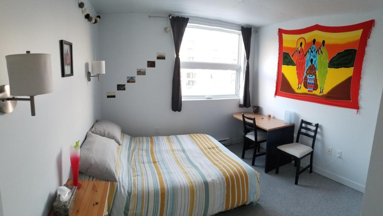 Very Nice, Clean And Quiet Double Room Next To Downtown モントリオール エクステリア 写真