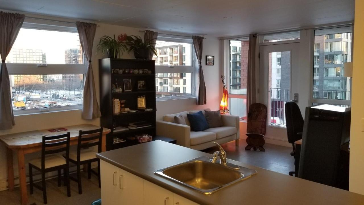 Very Nice, Clean And Quiet Double Room Next To Downtown モントリオール エクステリア 写真
